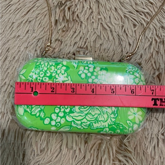 NEW LILLY PULITZER Purse Crossbody Limeade It’s a Spring Thing Clutch. - Picture 3 of 16